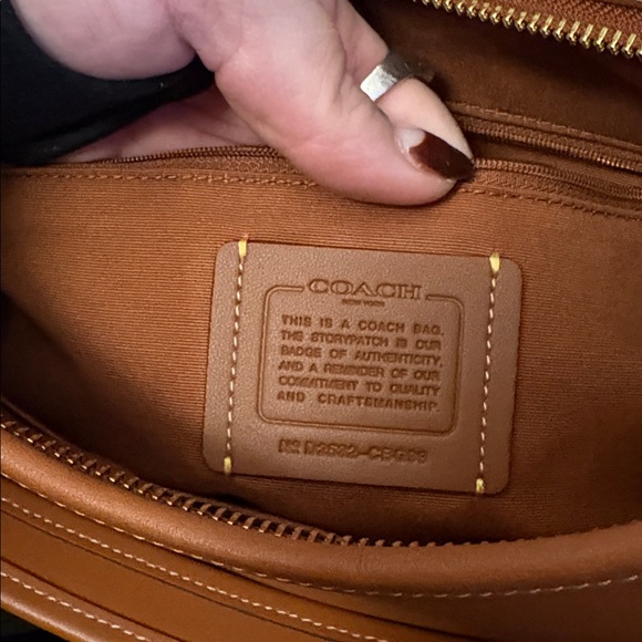 Laurel Shoulder Bag - Picture 5 of 7